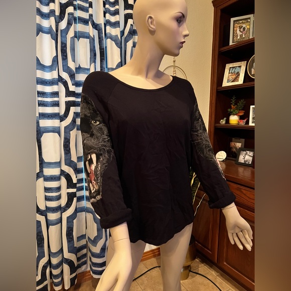 H&M Black And Quarter Sleeve Jaguar Pullover Size Medium - Picture 7 of 9